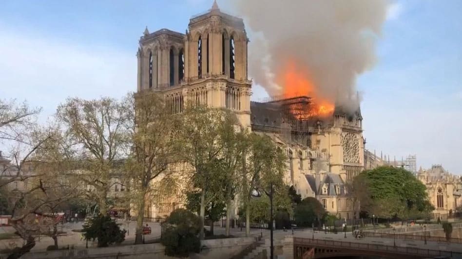 Welke kunstwerken gingen verloren in de Notre Dame?
