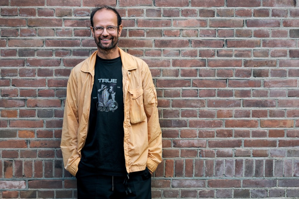 Tino Sehgal laat baby de dans leiden in De Pont Museum