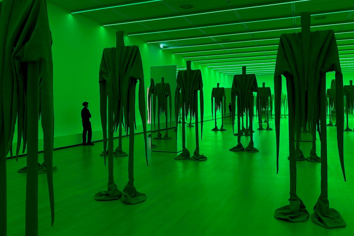 Sandra Mujinga in het Stedelijk